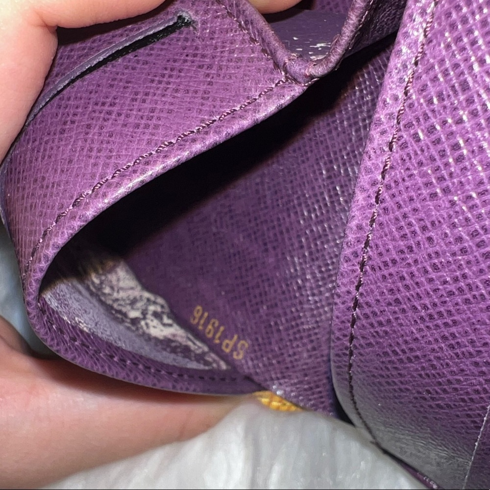 Louis Vuitton Yellow Wallet - Picture 15 of 16